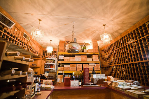 Liquor Store «Wine Barrel Plus», reviews and photos, 30303 Plymouth Rd, Livonia, MI 48150, USA