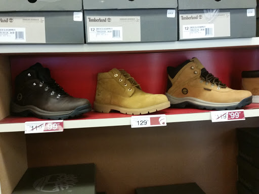 Shoe Store «Famous Footwear», reviews and photos, 14 Waterfront Pl, Port Chester, NY 10573, USA