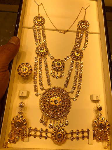 رومانسيات للمجوهرات 