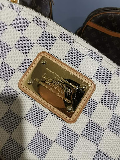 Pawn Shop «Money & More», reviews and photos, 1025 S Riverside Dr, Iowa City, IA 52246, USA