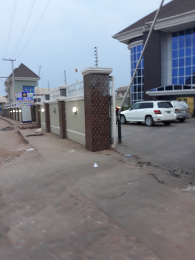 Royal Park Hotel & Suite, 29, Izuka Okolo Street, Off Summit Road, Opp Women Affairs Pry School, Asaba, Nigeria, Park, state Delta