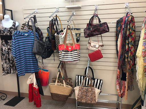 Thrift Store «Gulfside Hospice Thrift Shoppe», reviews and photos, 36524 FL-54, Zephyrhills, FL 33542, USA