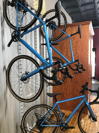 Bicycle Store «The Bike Hub», reviews and photos, 495 N Main St, Glen Ellyn, IL 60137, USA