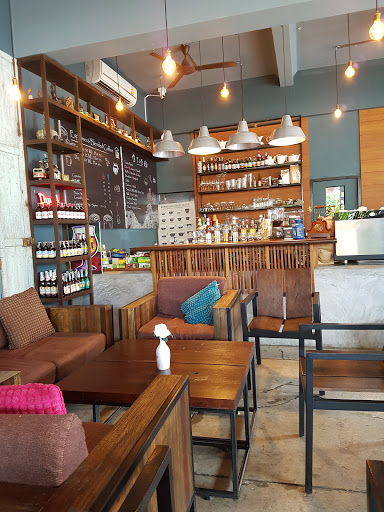 Roengjit Cafe Phuket