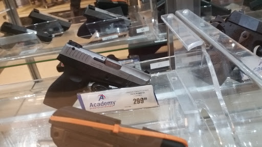 Sporting Goods Store «Academy Sports + Outdoors», reviews and photos, 7171 N Davis Hwy, Pensacola, FL 32504, USA