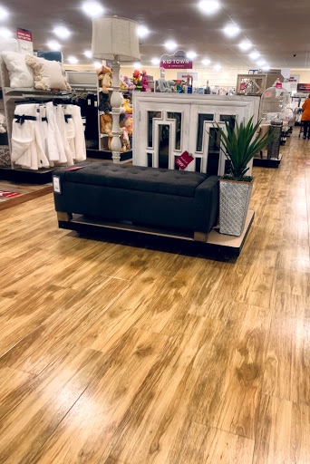 Department Store «HomeGoods», reviews and photos, 3530 W Shore Dr e, Holland, MI 49424, USA