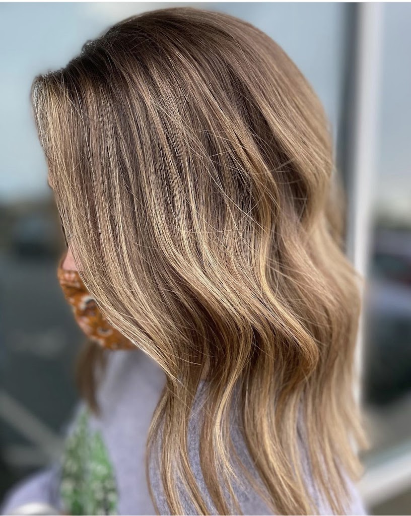 Sisters Salon Studio 40220