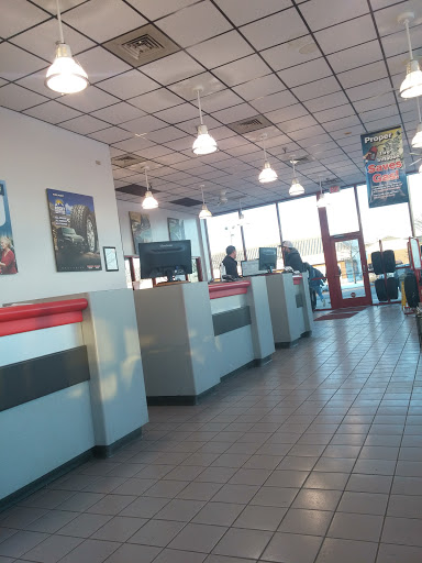 Tire Shop «Discount Tire Store - Macomb Township, MI», reviews and photos, 45105 Tilch Rd, Macomb, MI 48044, USA