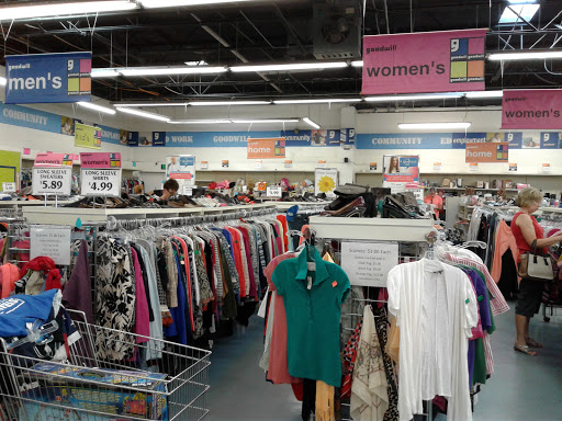 Thrift Store «Goodwill Industries of the Chesapeake, Inc.», reviews and photos, 200 W Padonia Rd, Lutherville-Timonium, MD 21093, USA