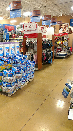 Pet Supply Store «PetSmart», reviews and photos, 131 Town Center Rd, King of Prussia, PA 19406, USA