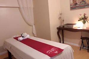 Waikiki Massage Clinic image