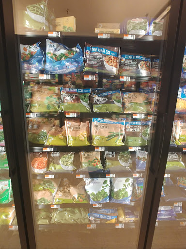 Grocery Store «Giant», reviews and photos, 61 Catoctin Cir NE, Leesburg, VA 20176, USA