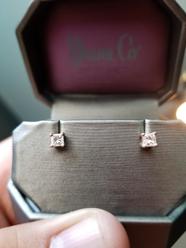 Jeweler «Shane Co.», reviews and photos, 9790 E Arapahoe Rd, Greenwood Village, CO 80112, USA