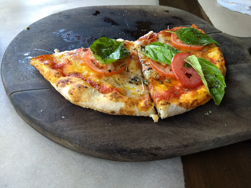 Bendita Madera Pizzeria