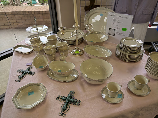 Non-Profit Organization «Assistance League Thrift Shop», reviews and photos, 126 N San Jacinto St, Conroe, TX 77301, USA