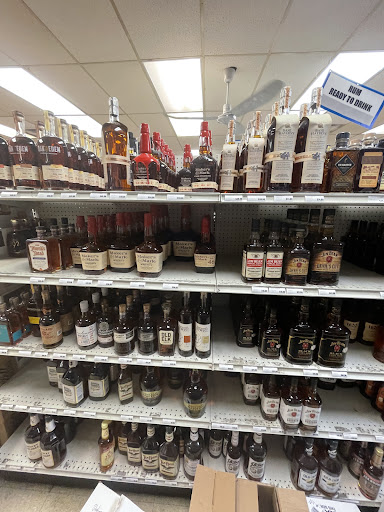 Liquor Store «Stadium Liquor Store», reviews and photos, 319 W 4th St, Covington, KY 41011, USA