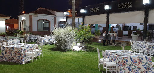 Restaurante El Figón - La Gran Familia en Villafranca de los Barros