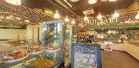 Atmosphère du Restaurant servant le petit-déjeuner J.Multari SAINT-ISIDORE à Nice - n°1