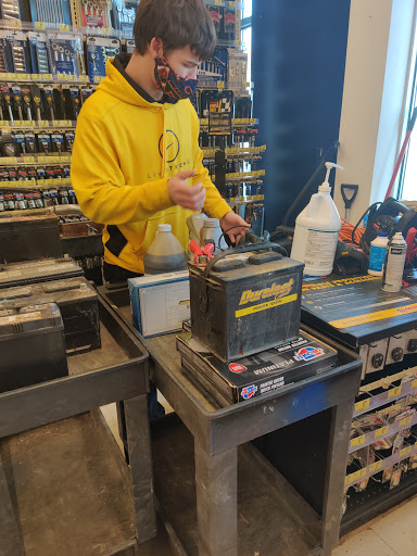 Auto Parts Store «Advance Auto Parts», reviews and photos, 861 N Randall Rd, Batavia, IL 60510, USA