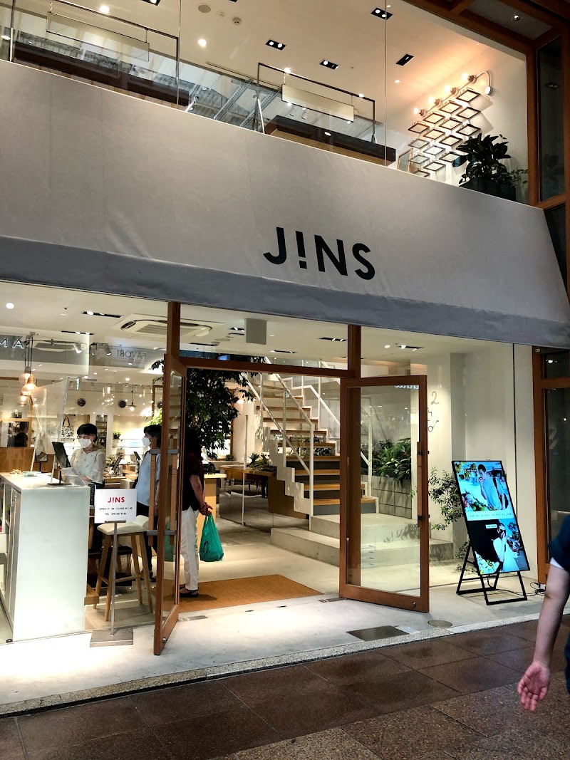 JINS 三宮店