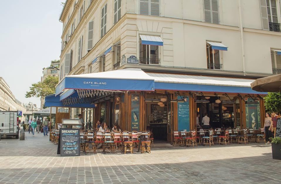 Café Blanc à Paris