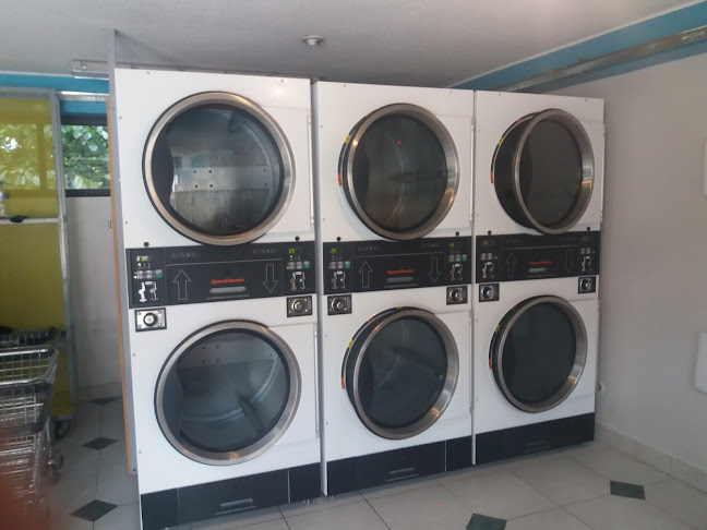 Opiniones de Lavanderia Autoservicio ROPA LIMPIA - lavado y secado de ropa en Ambato - Lavandería