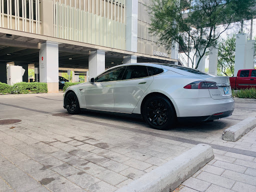 Auto Body Shop «Maaco Collision Repair & Auto Painting», reviews and photos, 1992 E University Dr, Tempe, AZ 85281, USA