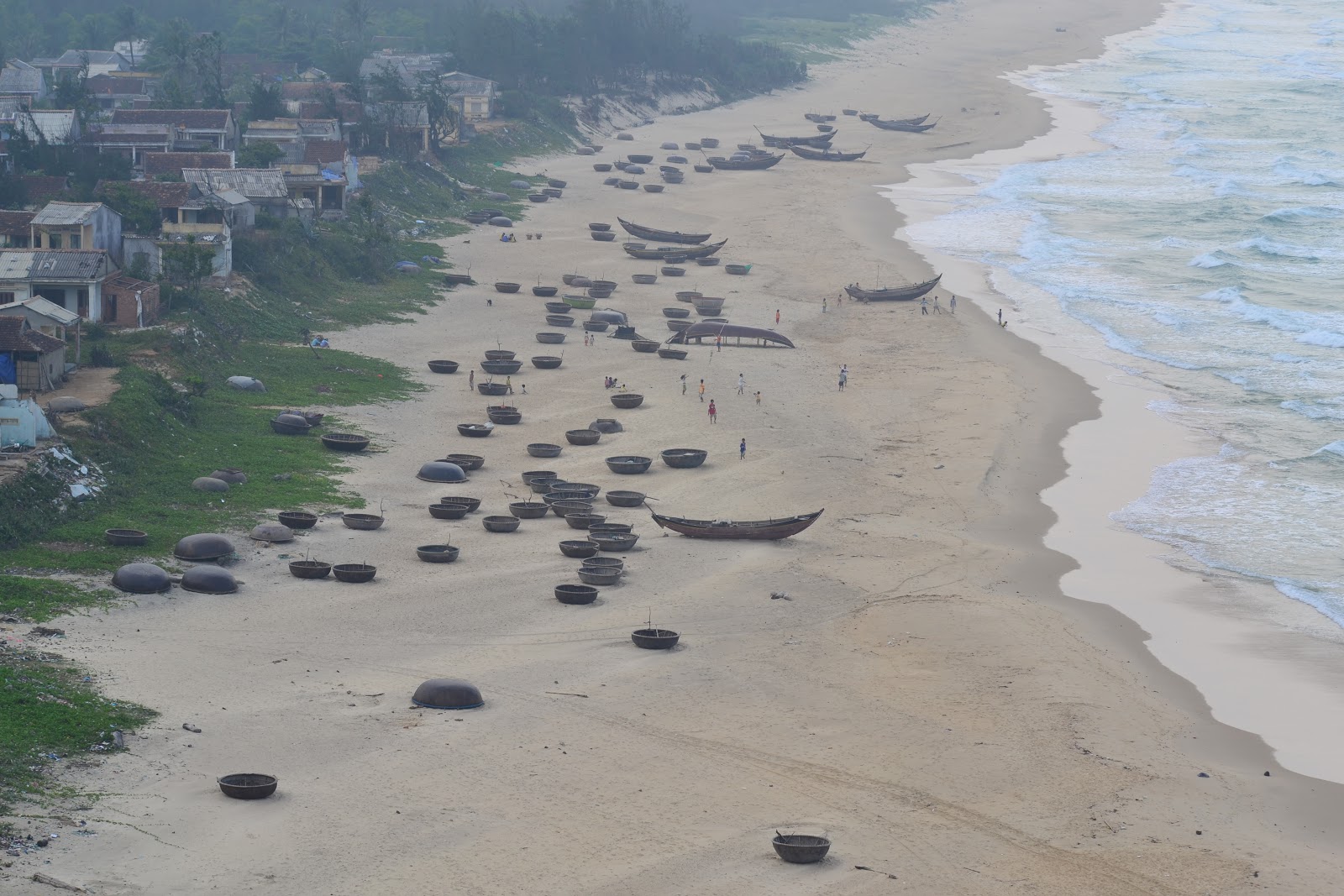Photo de Tri Beach avec un niveau de propreté de partiellement propre