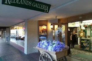 Redlands Galleria image