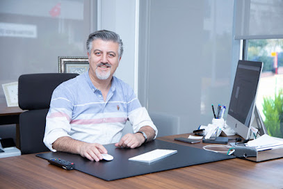 Prof. Dr. Adnan Ayvaz, Çocuk Nöroloji Uzmanı