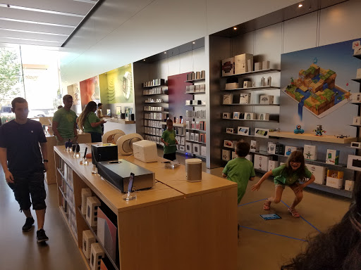 Computer Store «Apple Ridge Hill», reviews and photos, 143 Market Street, Yonkers, NY 10710, USA