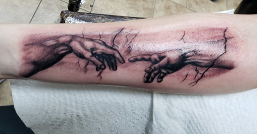 Explore simple hummingbird tattoo ideas, creative tattoo ideas in Highland, available at steel and ink tattoo