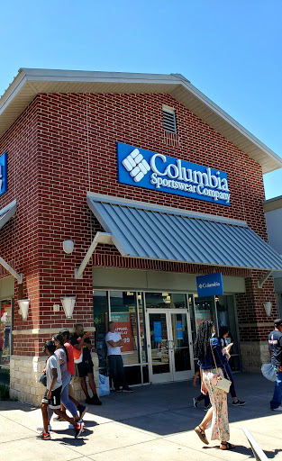 Sportswear Store «Columbia Sportswear Outlet Store at Houston Premium Outlets», reviews and photos, 29300 Hempstead Rd, Cypress, TX 77433, USA