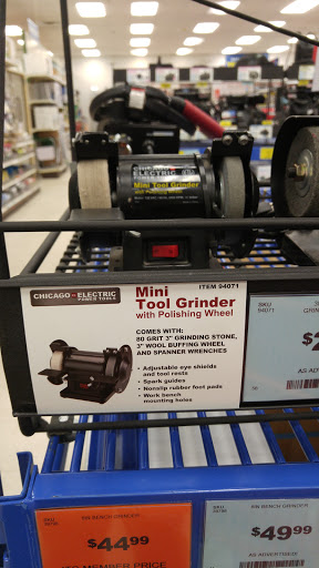 Hardware Store «Harbor Freight Tools», reviews and photos, 7600 la Crosse Ave, Burbank, IL 60459, USA