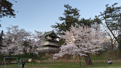 弘前公園 丑寅櫓前遊び場