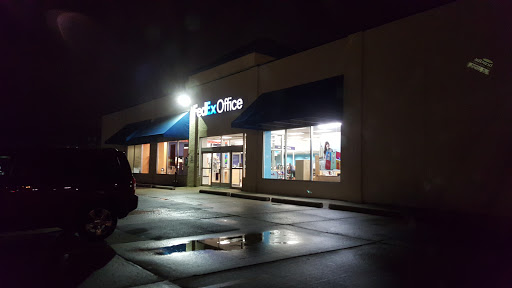 Print Shop «FedEx Office Print & Ship Center», reviews and photos, 32150 John R Rd, Madison Heights, MI 48071, USA