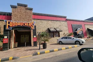 Fuddruckers image