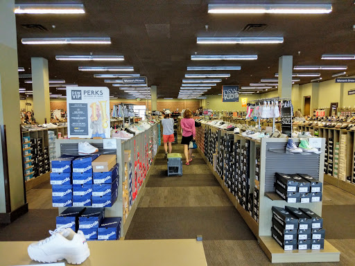 Shoe Store «DSW Designer Shoe Warehouse», reviews and photos, 17158 Redmond Way, Redmond, WA 98052, USA