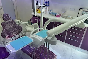Farwaniya Ebtisama Dental center image
