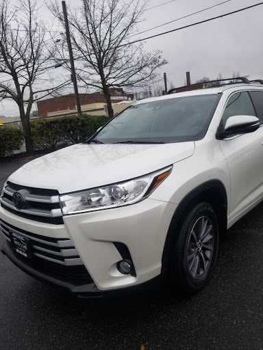 Used Car Dealer «West Coast Auto Group», reviews and photos, 231 NE 10th Ave, Portland, OR 97232, USA