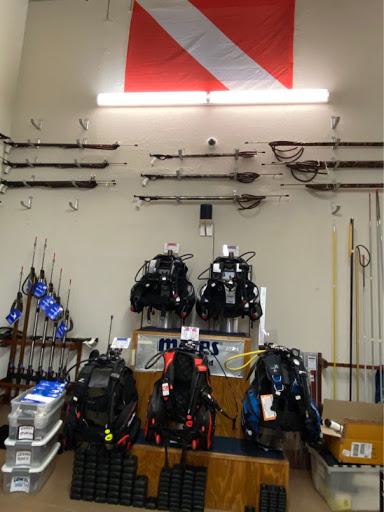 Dive Shop «Divers Discount Florida», reviews and photos, 2071 South Federal Highway, Fort Lauderdale, FL 33316, USA