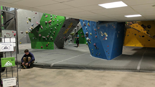 Rock Climbing Gym «Apex Climbing Gym», reviews and photos, 7200 W 106th St, Overland Park, KS 66212, USA