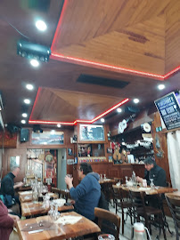 Atmosphère du Chez Ida Restaurant Karaoké - Place Jean Jaures (La Plaine) à Marseille - n°9