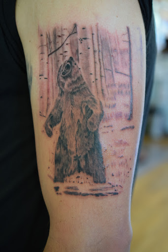 Tattoo Shop «The Shop», reviews and photos, 141 S Grand Ave, Fowlerville, MI 48836, USA