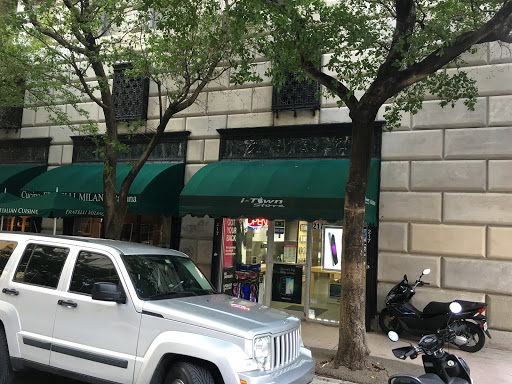Electronics Store «I-Town Store», reviews and photos, 217 SE 1st St, Miami, FL 33131, USA
