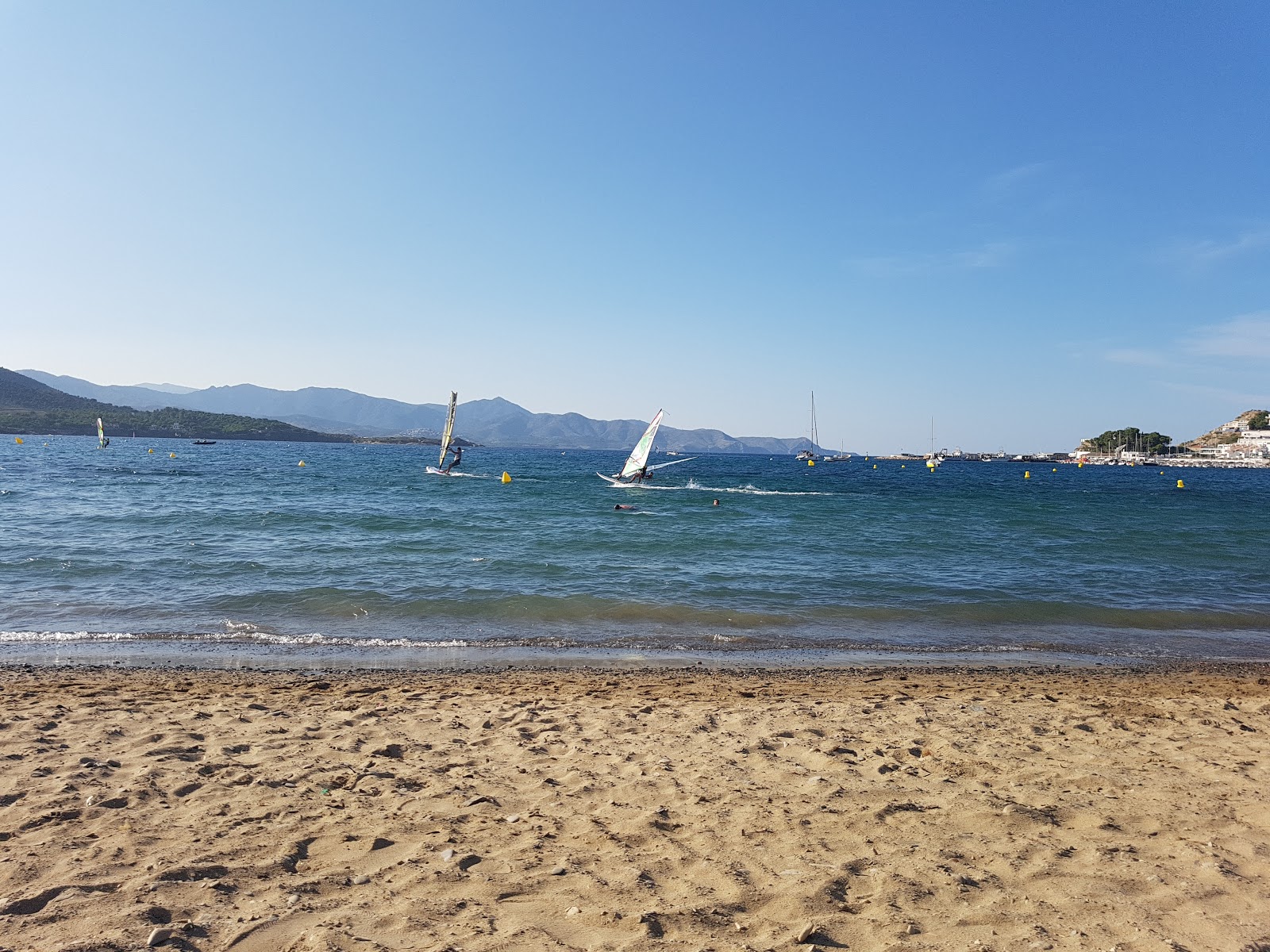 Foto di Port de la Selva con baia lunga