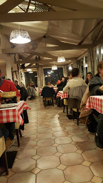 Atmosphère du Restaurant français Ô Chalet Restaurant à Éragny - n°7