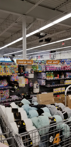 Shopping Mall «Crossroads Shopping Center», reviews and photos, 409 Tarrytown Rd, White Plains, NY 10607, USA