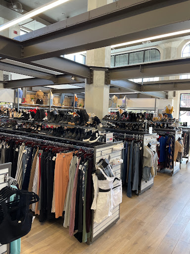 Clothing Store «Uptown Cheapskate», reviews and photos, 353 W 200 S, Salt Lake City, UT 84102, USA