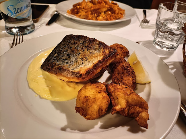 Opinii despre Café Kör în Budapest - Étterem